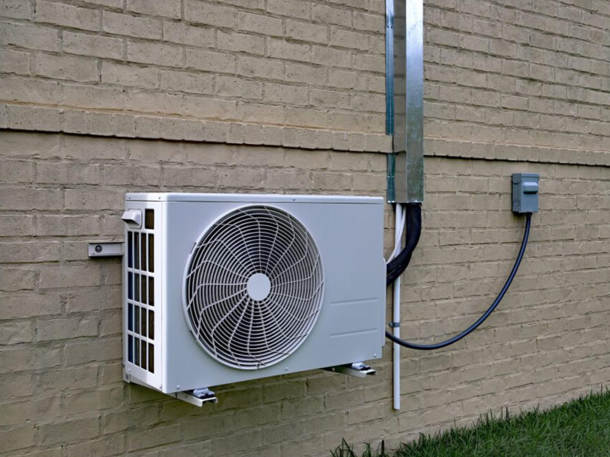 DUCTLESS MINI-SPLIT INSTALLATION